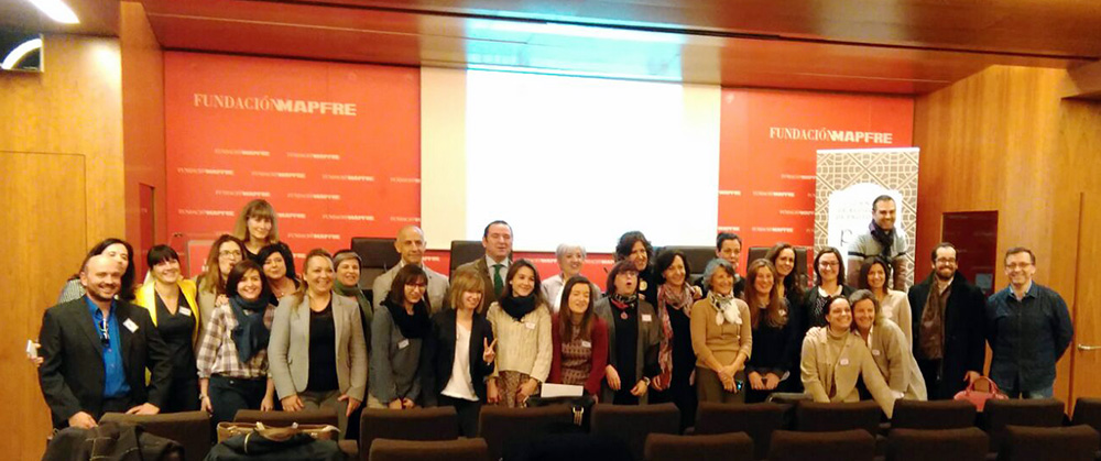 Foto de grupo de los asistentes a esta I Jornada de Bloggers de Protocolo. Fuente foto: TW @DelfinaMarco1
